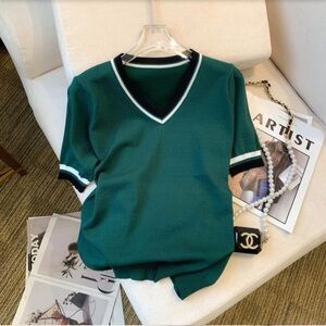 Green V-Neck Short Sleeve Top